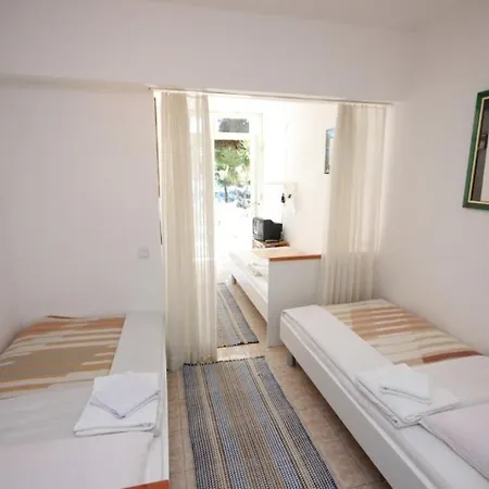 By The Sea Apartman Mali Lošinj